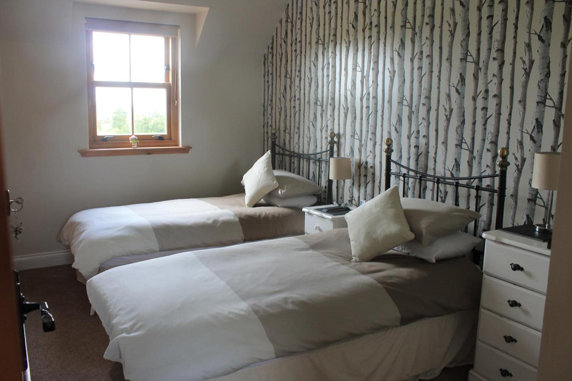 Ach-Na-Sidhe Bed and Breakfast Dores Buitenkant foto